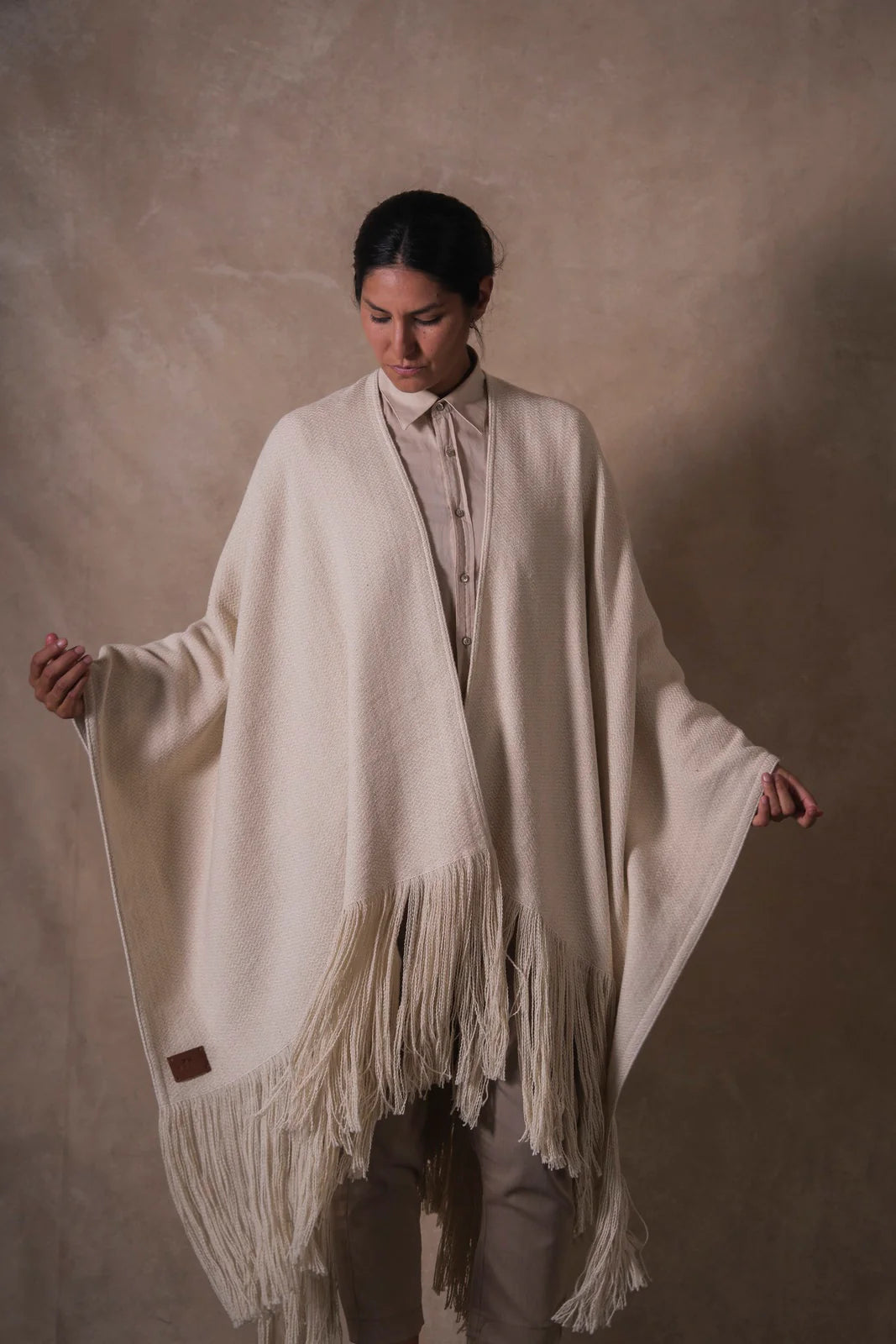 Ruana de algodón, llama y oveja