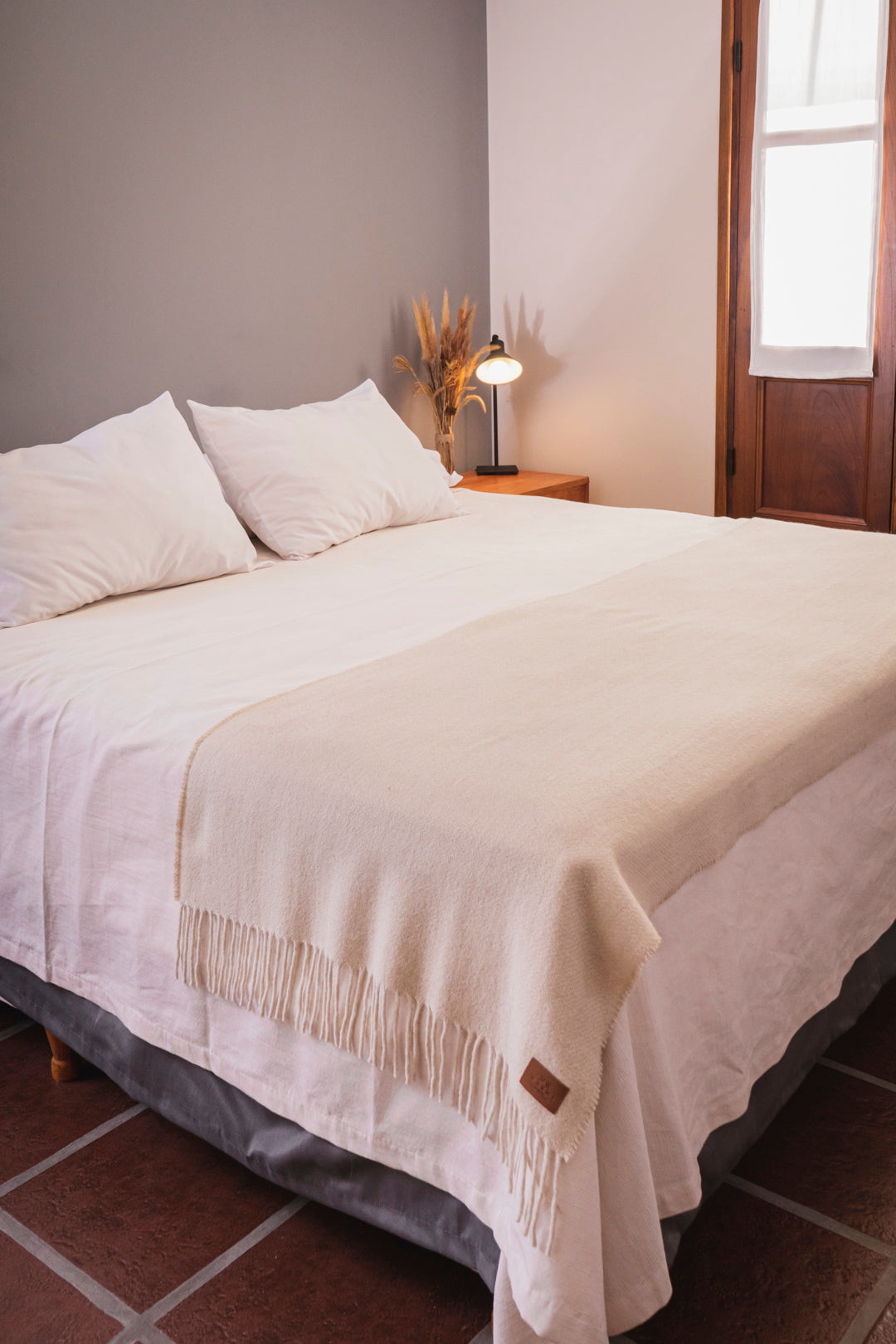 Pie de cama de llama y oveja Inv 23