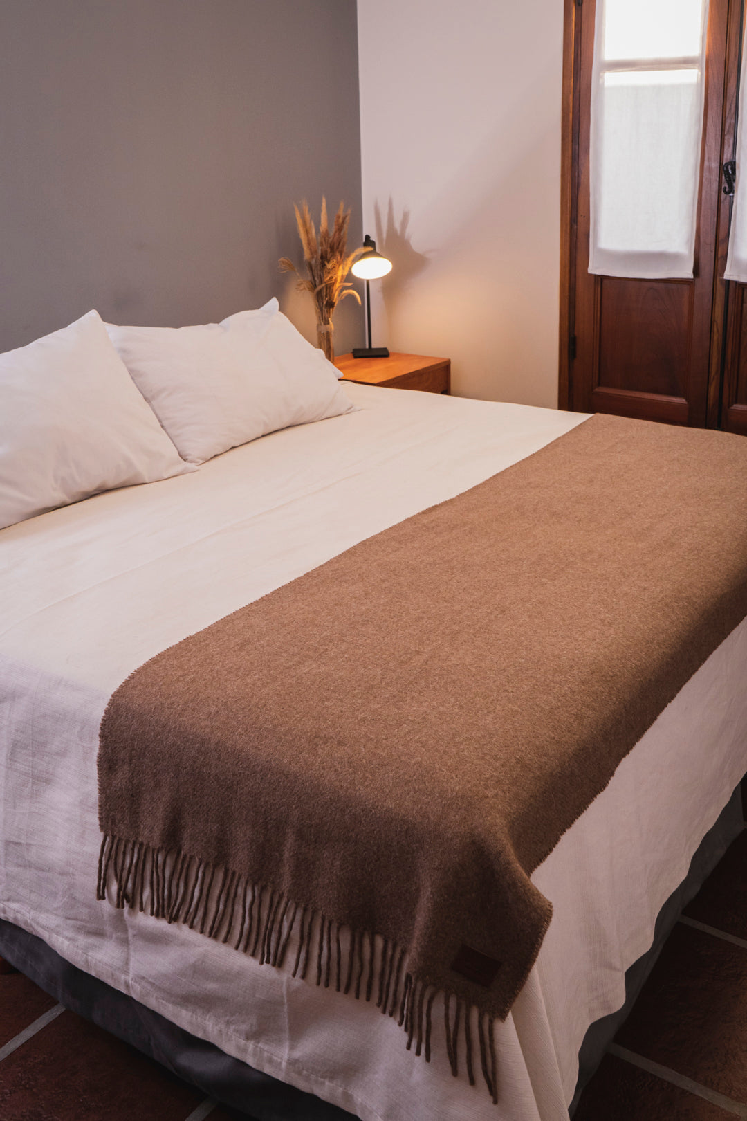 Pie de cama de llama y oveja Inv 23