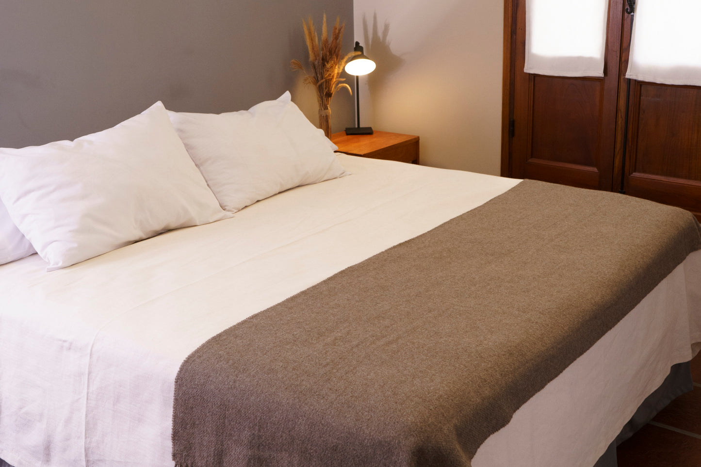 Pie de cama de llama y oveja Inv 23