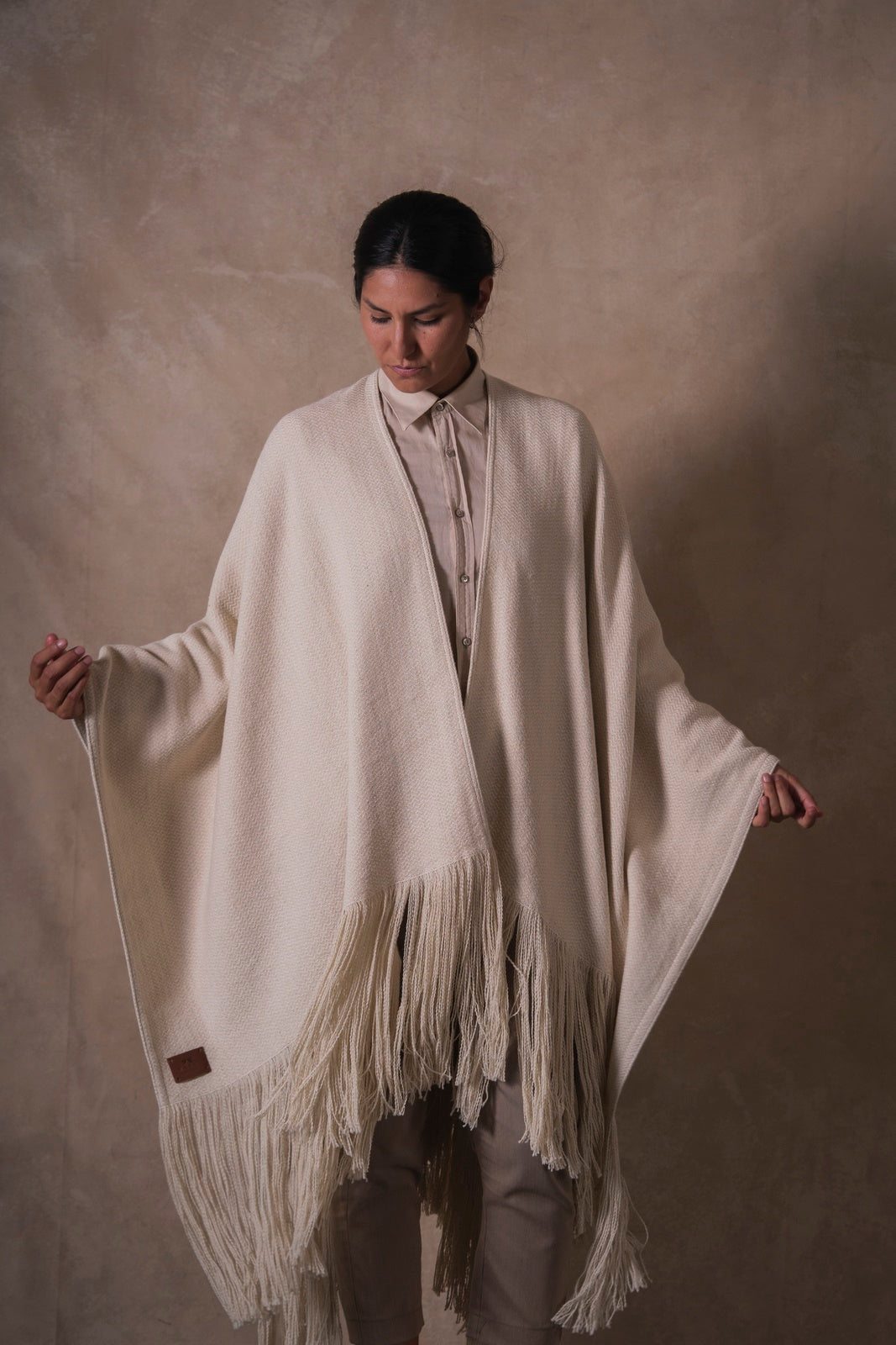 Ruana de algodón, llama y oveja