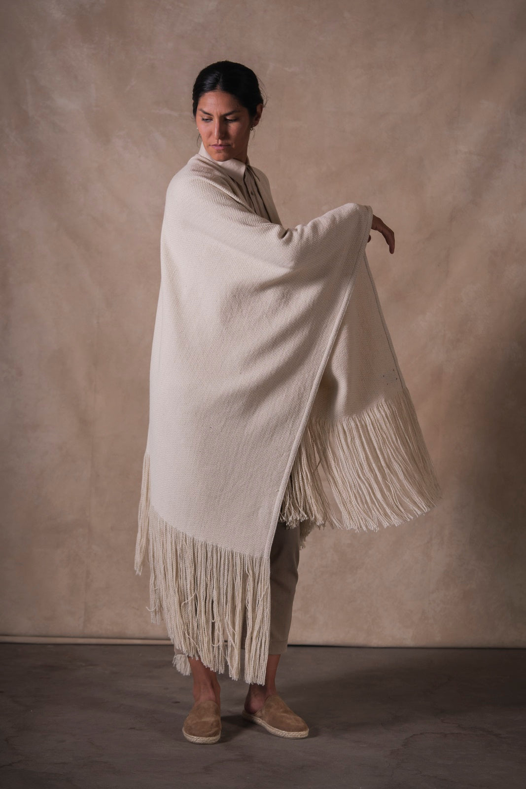 Ruana de algodón, llama y oveja