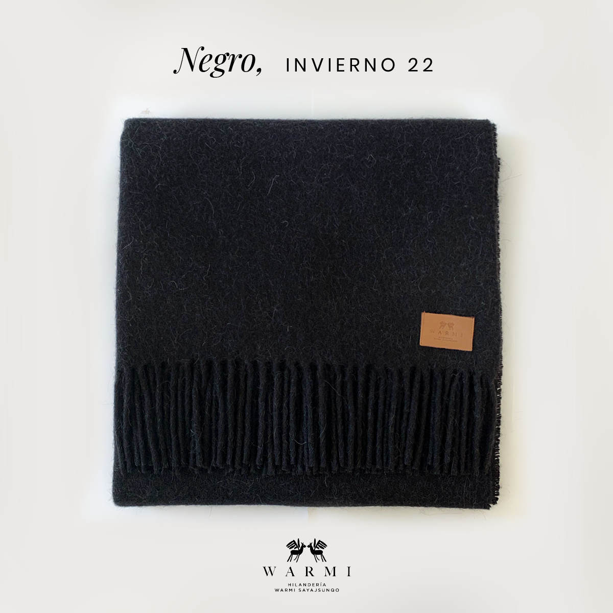Mantón individual de llama y oveja