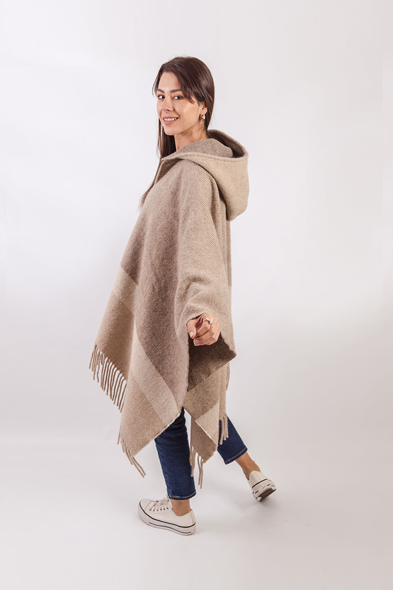 PONCHO KAY PACHA